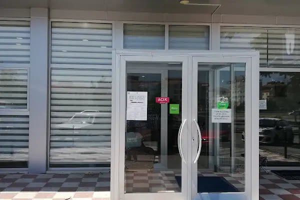 YENİKENT ÖZEL YENİDENT AĞIZ VE DİŞ SAĞLIĞI POLİKLİNİĞİ - Resim 3