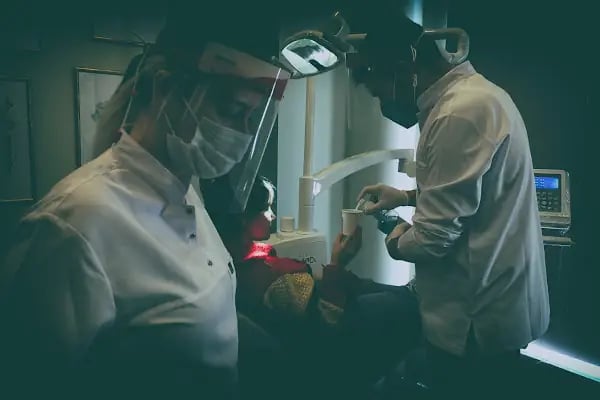 ( STRONGDENTAL) Özel Güçlü Ağız ve Diş Sağlığı Polikliniği - Resim 14