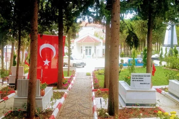 Hava Şehitliği - Resim 4