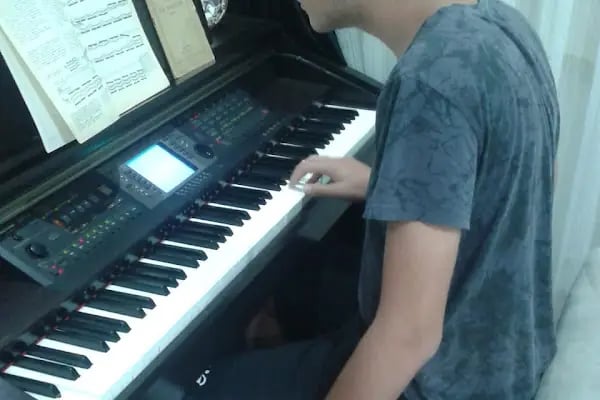 Uğur Kavcı Bağlama ve Sanat Merkezi - Resim 2