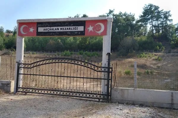 Akçaalan Köyü Mezarlığı - Resim 1