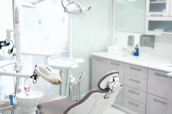 Sudent Ağız Ve Diş Sağlığı Polikliniği - Resim 1