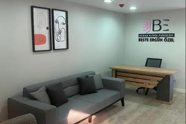 Uzm. Kl. Psk. Beste Ergün Özel - Resim 2