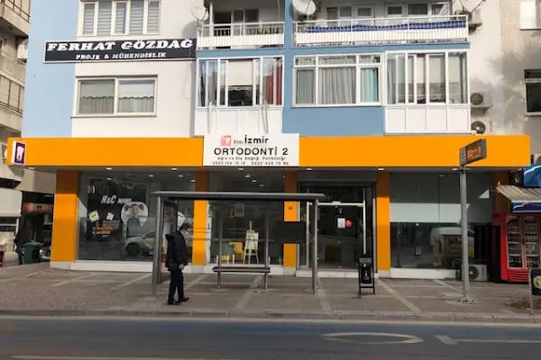 Özel İzmir Ortodonti 2 Ağız ve Diş Sağlığı Polikliniği - Resim 1