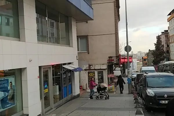 Yapı Kredi Bankası - Halkalı Meydan Şubesi - Resim 10