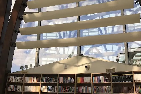 Millet Bahçesi Kütüphanesi - Resim 7