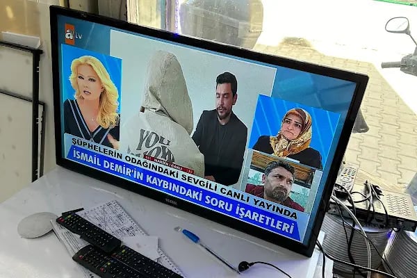 BUCA ÖZGÜR ELEKTRONİK Elektrik Elektronik Televizyon Tamir Onarım Montaj - Resim 11