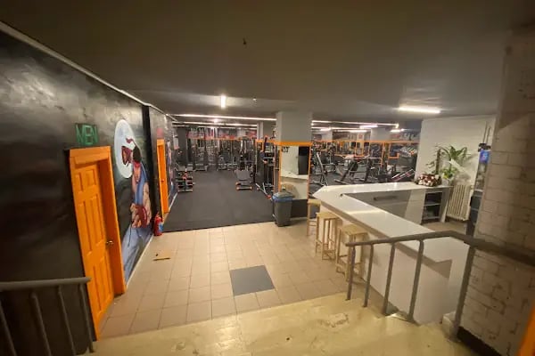 Gök16 gym fitness center - Resim 2