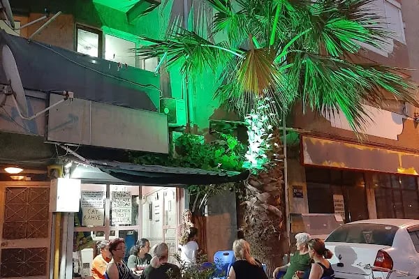 Palmiye Cafe - Resim 2