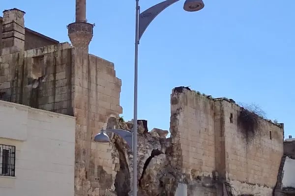 Merkezi Çarşı Cami - Resim 9