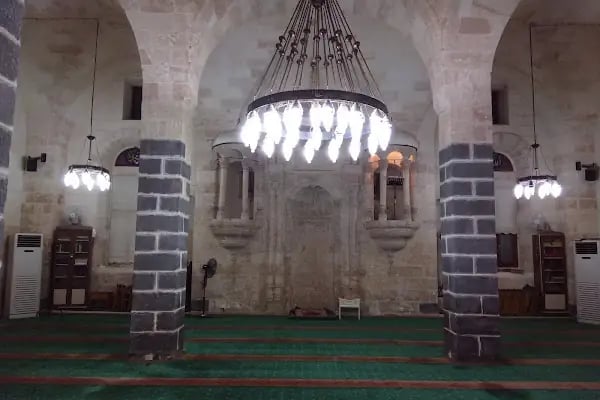 Merkezi Çarşı Cami - Resim 3