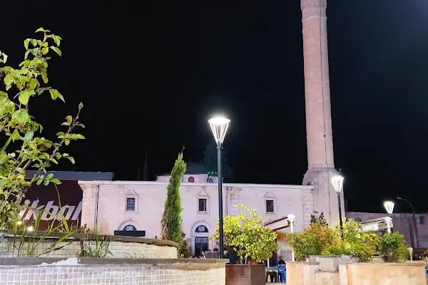 Merkezi Çarşı Cami - Resim 15