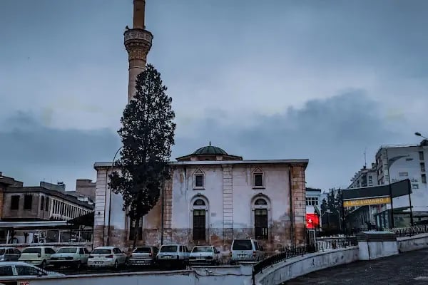 Merkezi Çarşı Cami - Resim 10