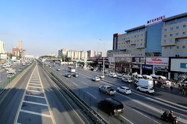 Beykent Metrobüs Durağı - Resim 7