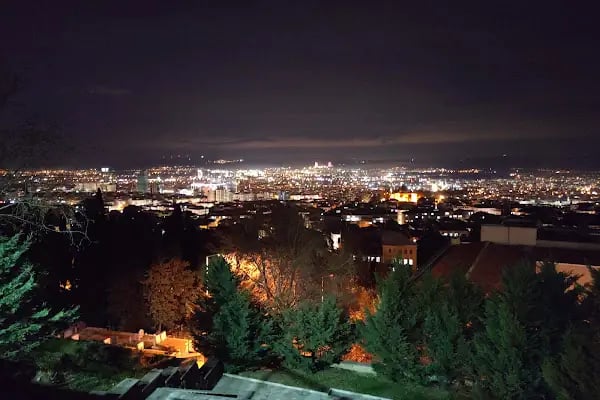 Burbak Kapalı Otopark - Resim 4