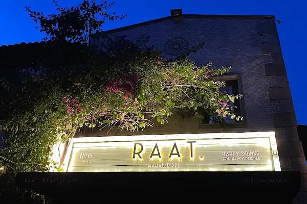 RAAT. Mahalle Pub - Resim 4