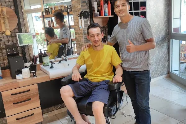 HAIR STUDIO Oğuz Galip berber - Resim 5