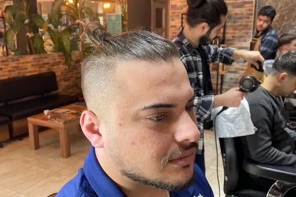 HAIR STUDIO Oğuz Galip berber - Resim 16