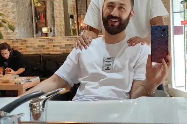 HAIR STUDIO Oğuz Galip berber - Resim 6