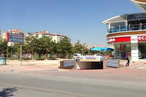 RESTO ARAÇ YENİLEME MERKEZİ OTO YIKAMA &amp; CAM FİLMİ - Resim 10