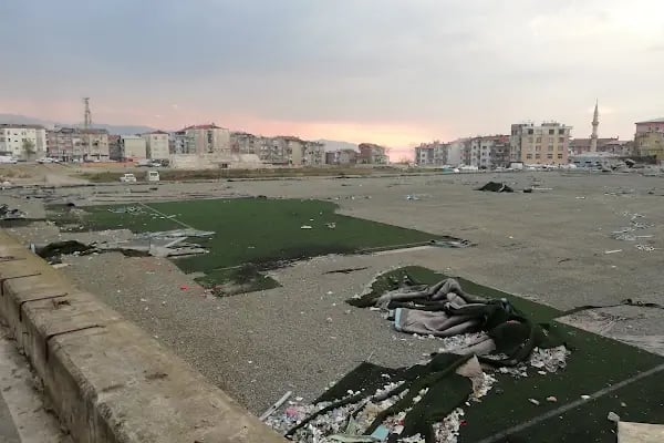 Yavuz Selim Stadyumu - Resim 6