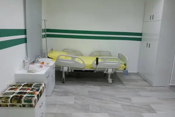 Doç. Dr. Ergün Sevil, Kulak Burun Boğaz &amp; Baş Boyun Cerrahisi Muayenehanesi - Resim 1