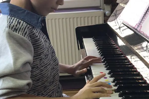Dost Muzik Evi - Resim 12