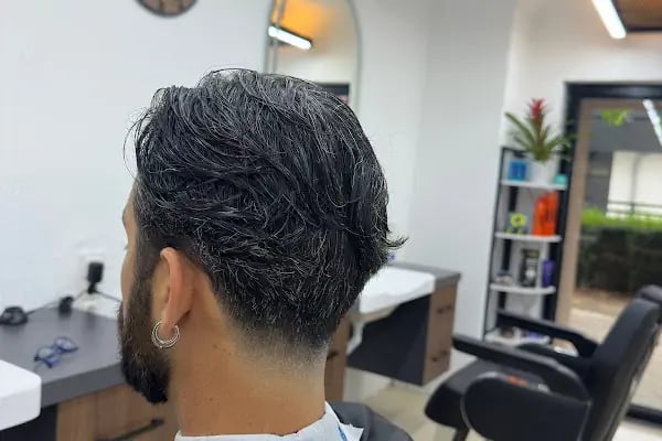 EMİR ATILGAN HAİR STUDİO - Resim 10