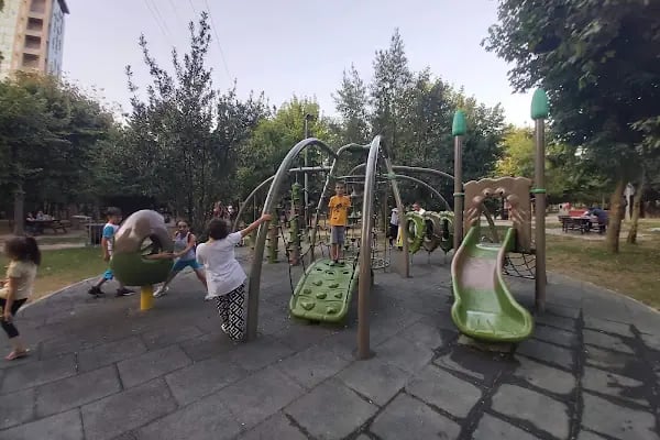 Bahçelievler Piknik Alanı - Resim 16