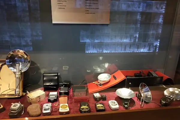 Karşıyaka Belediyesi Hamza Rüstem Fotoğraf Evi - Resim 12