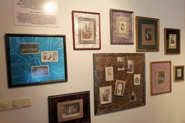 Karşıyaka Belediyesi Hamza Rüstem Fotoğraf Evi - Resim 17