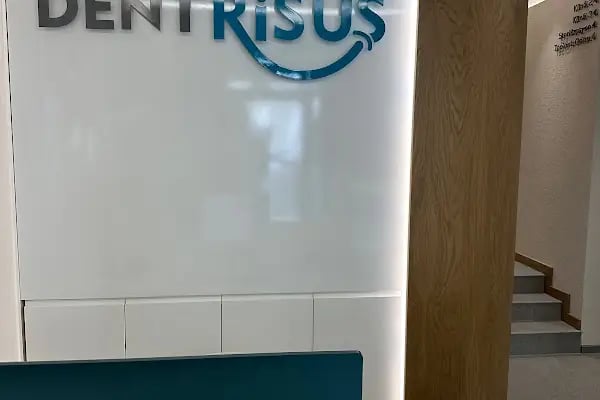 Dent Risus Diş Polikliniği - Resim 18