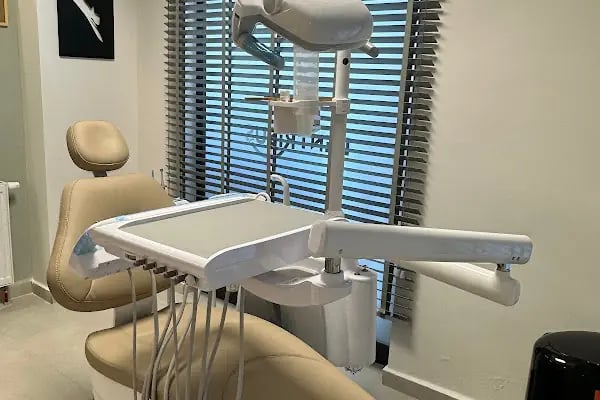Dent Risus Diş Polikliniği - Resim 5