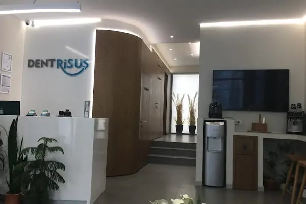 Dent Risus Diş Polikliniği - Resim 20