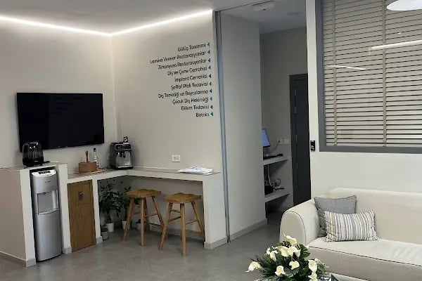 Dent Risus Diş Polikliniği - Resim 3