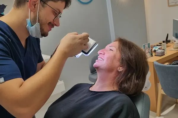 Dent Risus Diş Polikliniği - Resim 15