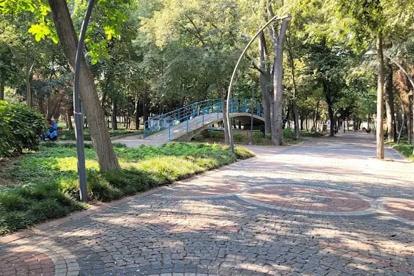 Vali Hüseyin Öğütçen Parkı - Resim 2