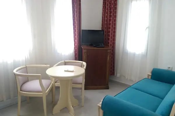 Zuzus Apartments - Resim 15