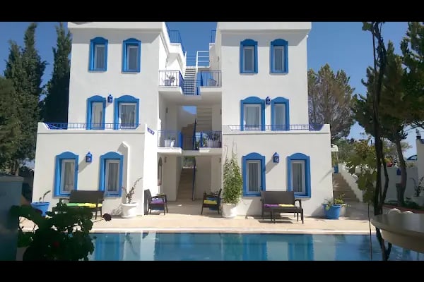 Zuzus Apartments - Resim 12