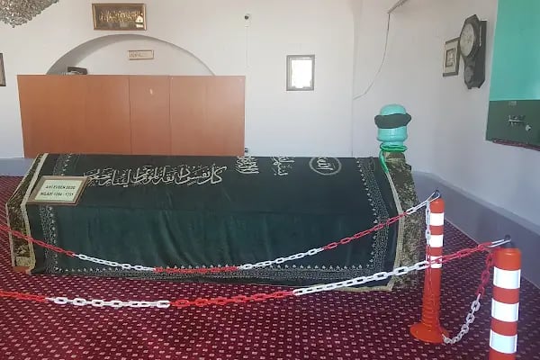 Ahievren Dede Türbesi - Resim 5