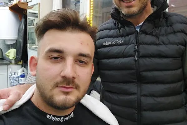 Mavi Köşe Kuaför - Resim 3
