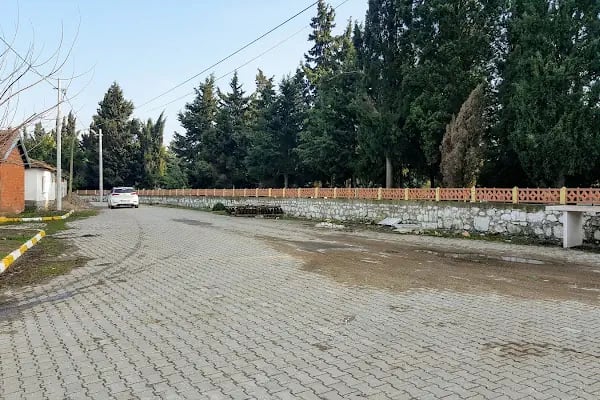 Kiziksa Köy Mezarligi - Resim 1