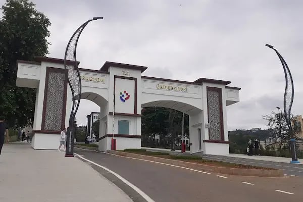 Trabzon Ünivetsitesi - Resim 1