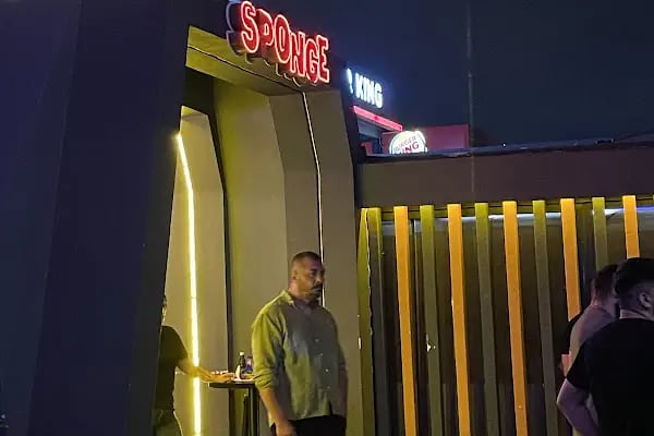 Sponge Pub Konyaaltı - Resim 3