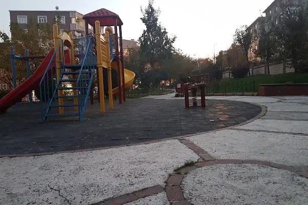 Şht. Rafet Uçankuş Parkı - Resim 1