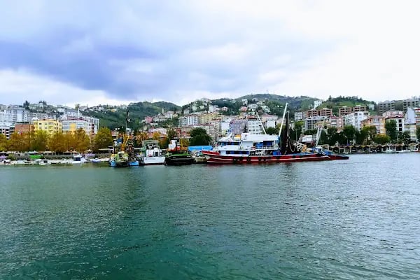 Akçaabat Limanı - Resim 1