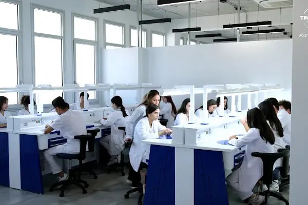 İzmir Tınaztepe Üniversitesi Ağız ve Diş Sağlığı Uygulama ve Araştırma Merkezi - Resim 4