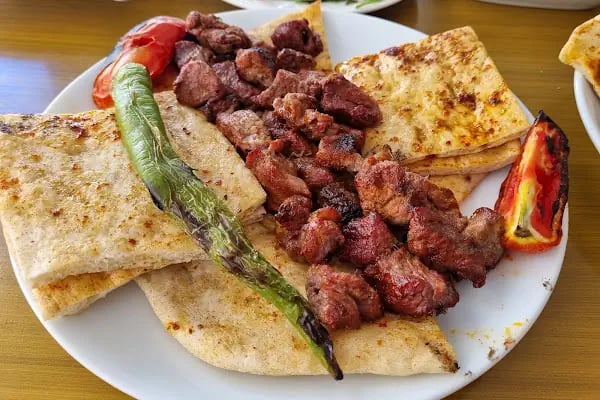 Sayan Kardesler restaurant - Resim 3