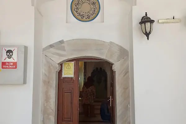 Umurbey türbesi - Resim 7