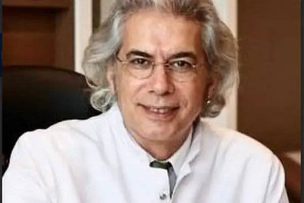 Prof. Dr. Koray Topgül, Genel Cerrahi - Resim 1